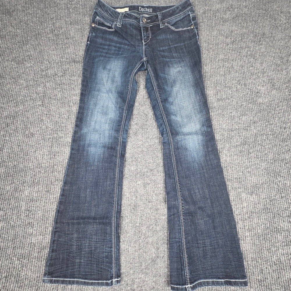 DECREE Women's Size‎ 9 Dark Wash Flared Jeans Embroidered Pockets